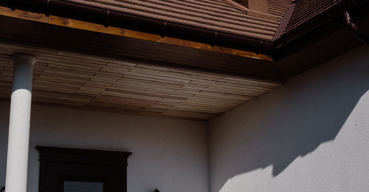 What is the 70% fix and flip rule?